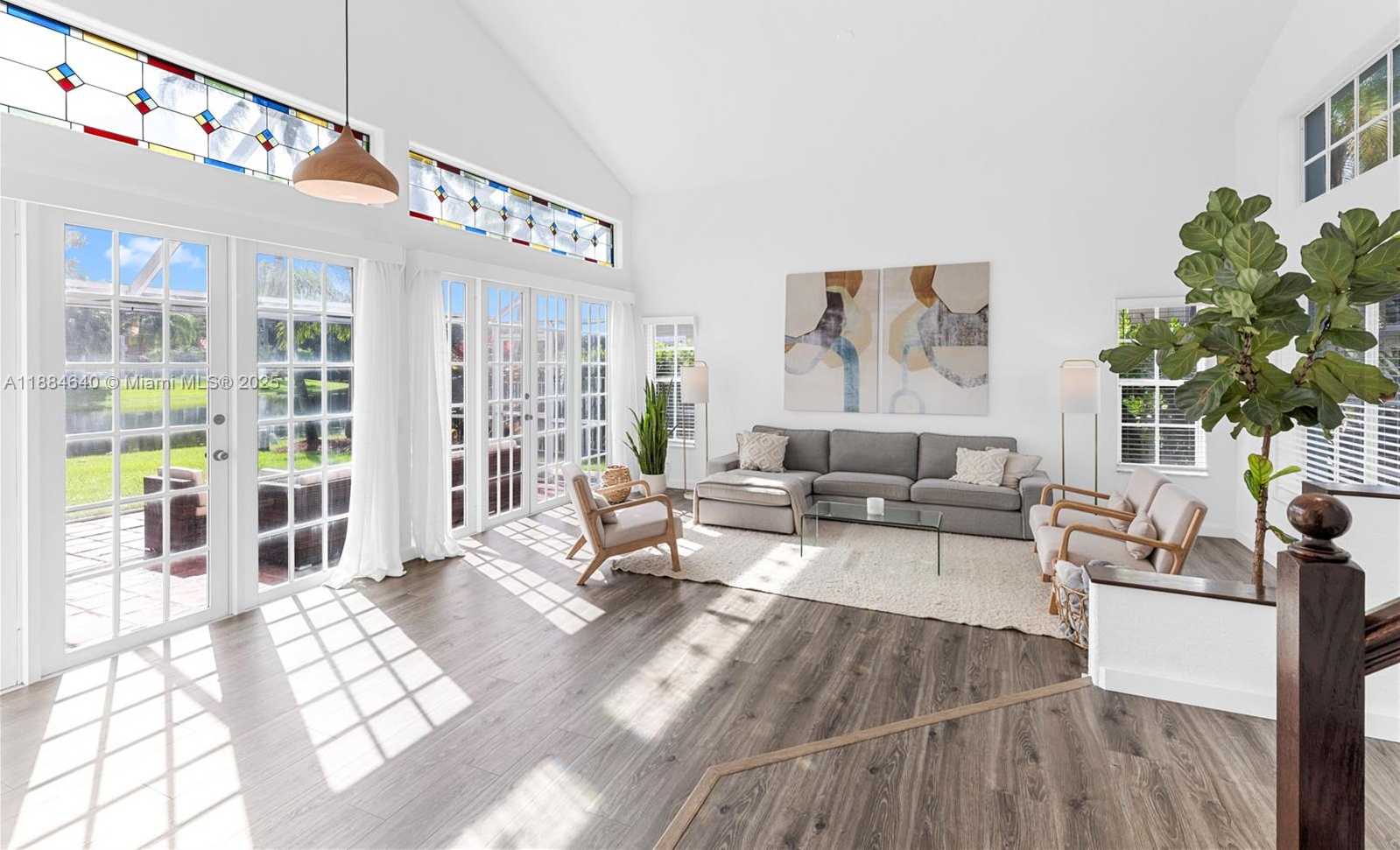Small Image of 1060 CAPISTRANO, Weston Number 2