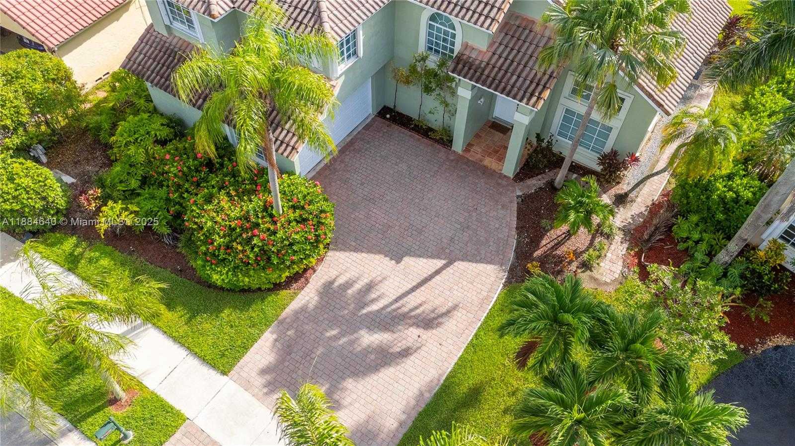 Small Image of 1060 CAPISTRANO, Weston Number 34