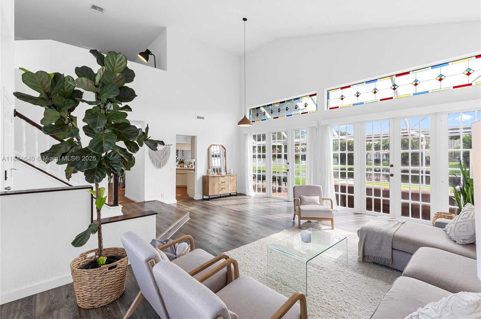 Small Image of 1060 CAPISTRANO, Weston Number 4