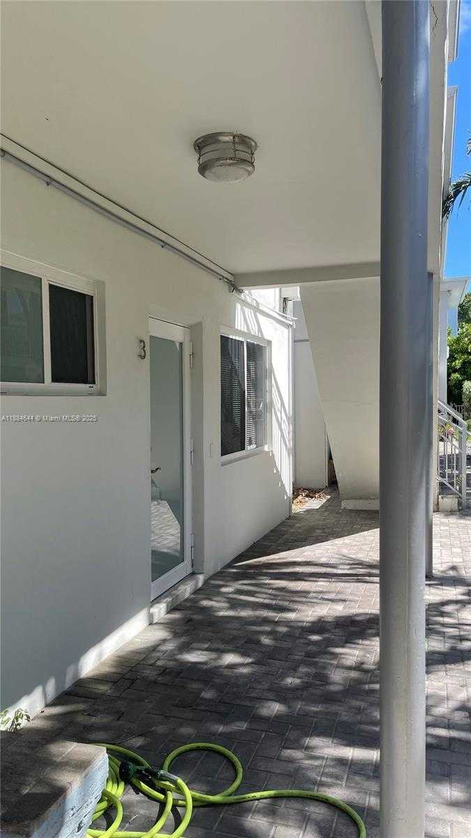 Small Image of 320 86TH ST #3, Miami Beach Number 2