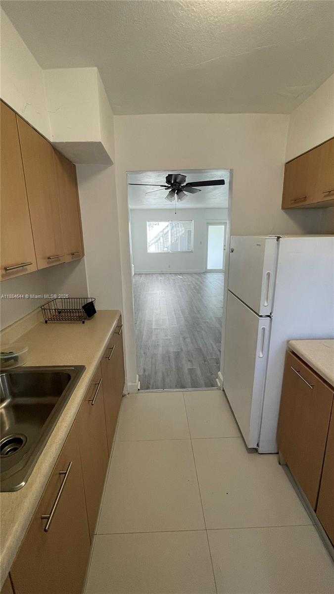 Small Image of 320 86TH ST #3, Miami Beach Number 6