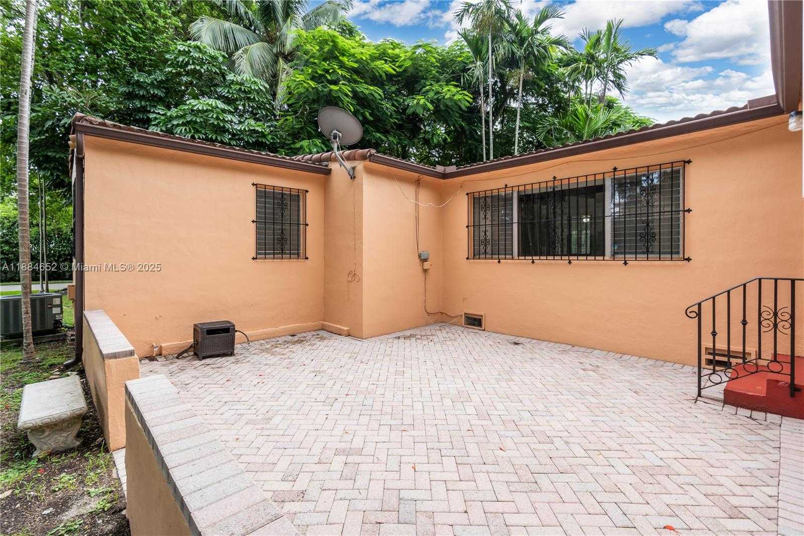Small Image of 1225 WALLACE ST, Coral Gables Number 16