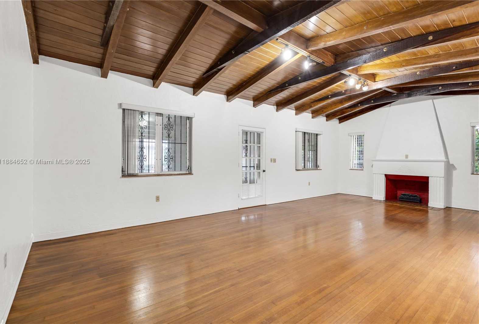 Small Image of 1225 WALLACE ST, Coral Gables Number 2