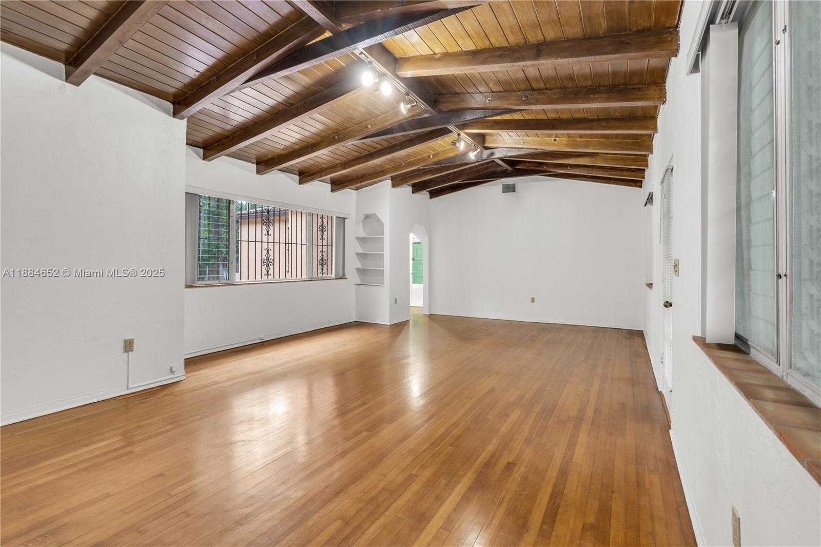 Small Image of 1225 WALLACE ST, Coral Gables Number 9