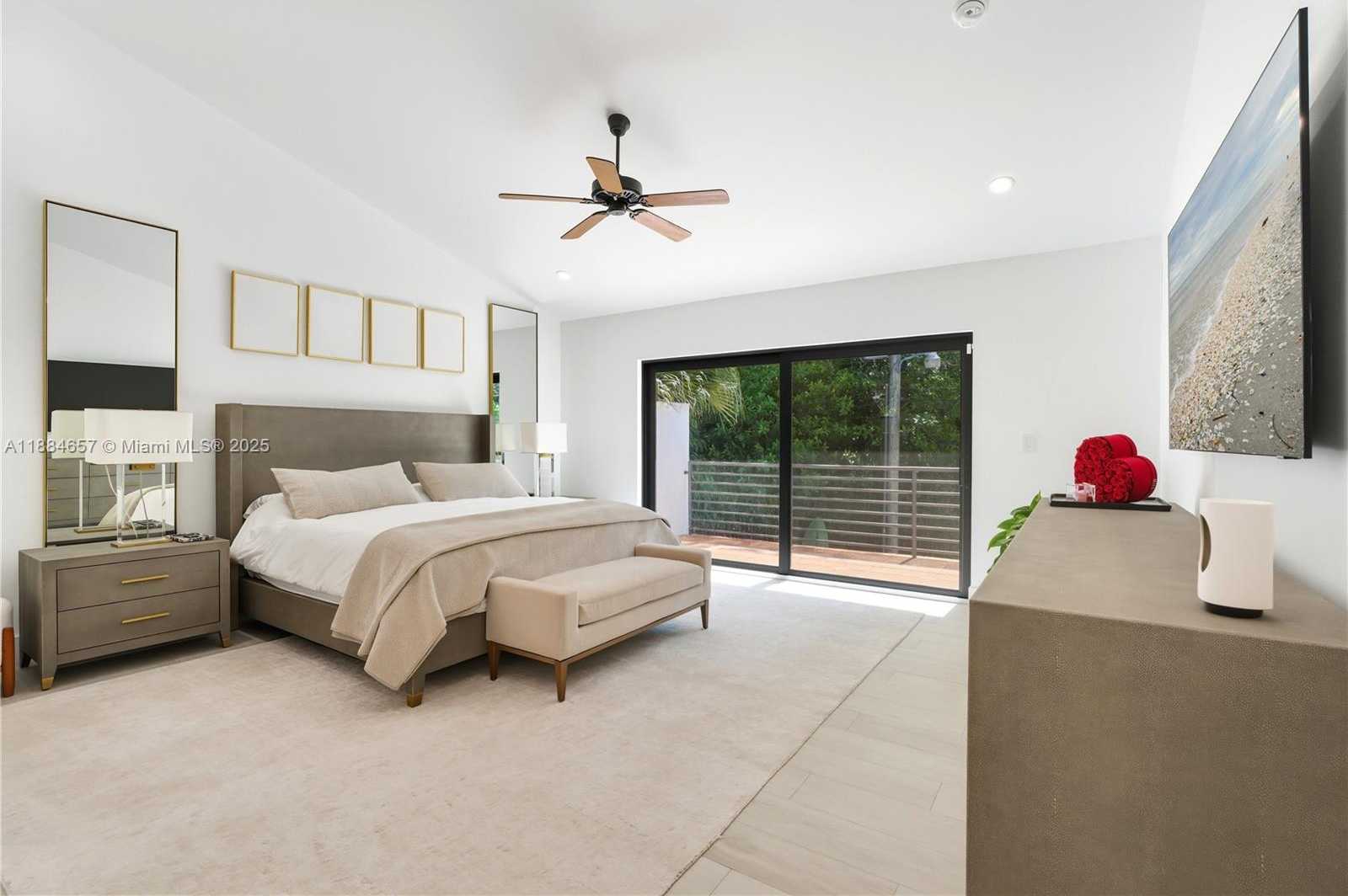 Small Image of 3782 EL PRADO BLVD #1, Miami Number 12