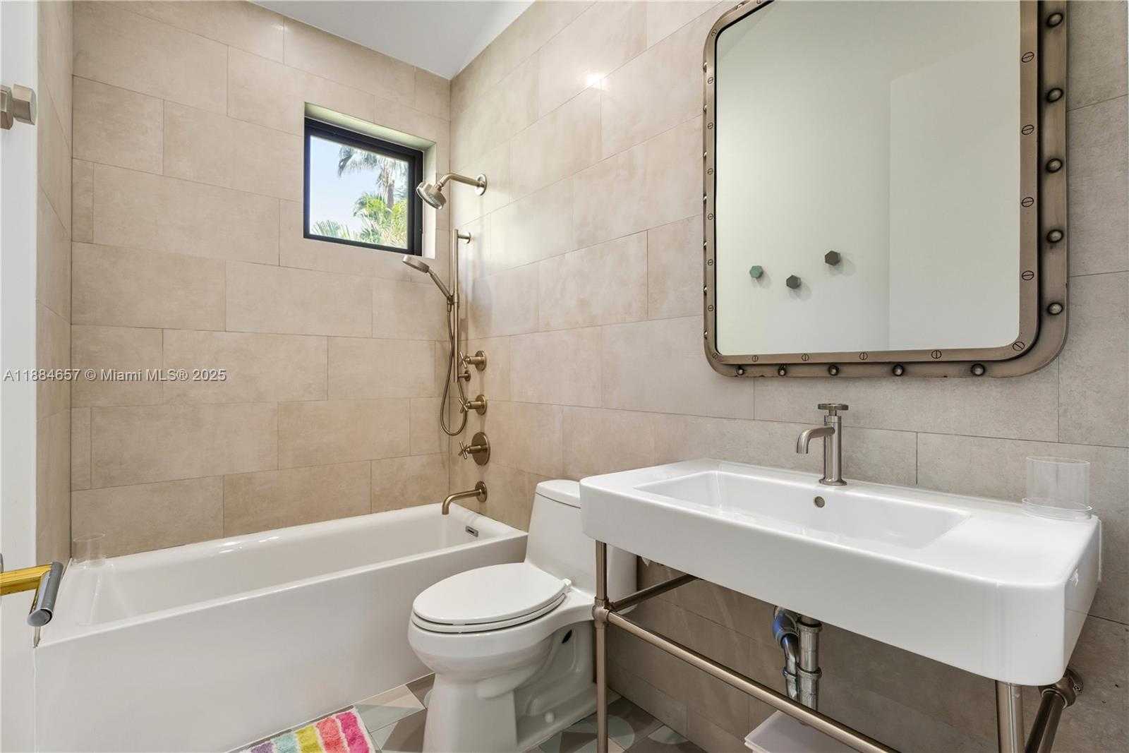 Small Image of 3782 EL PRADO BLVD #1, Miami Number 19