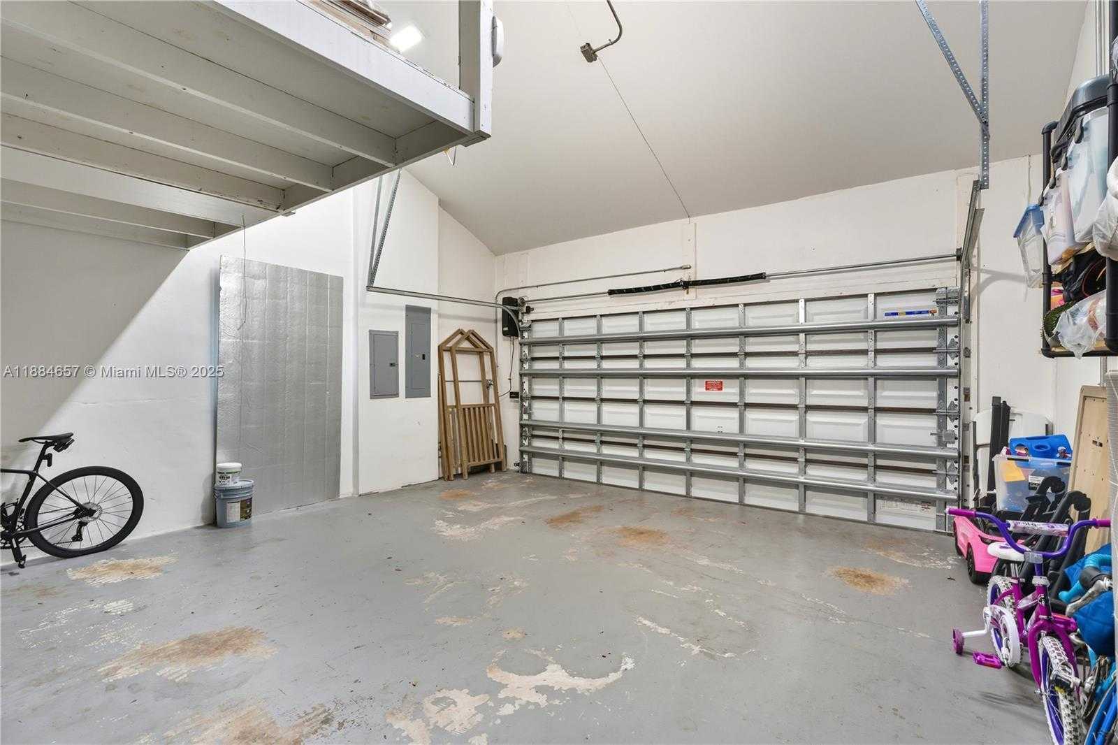 Small Image of 3782 EL PRADO BLVD #1, Miami Number 27