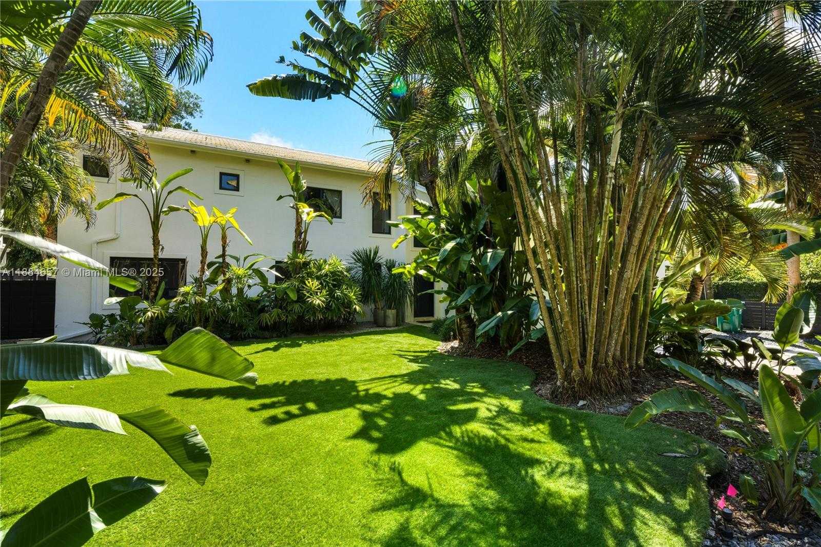 Small Image of 3782 EL PRADO BLVD #1, Miami Number 30