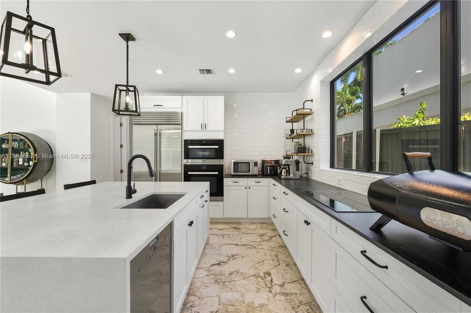 Small Image of 3782 EL PRADO BLVD #1, Miami Number 8