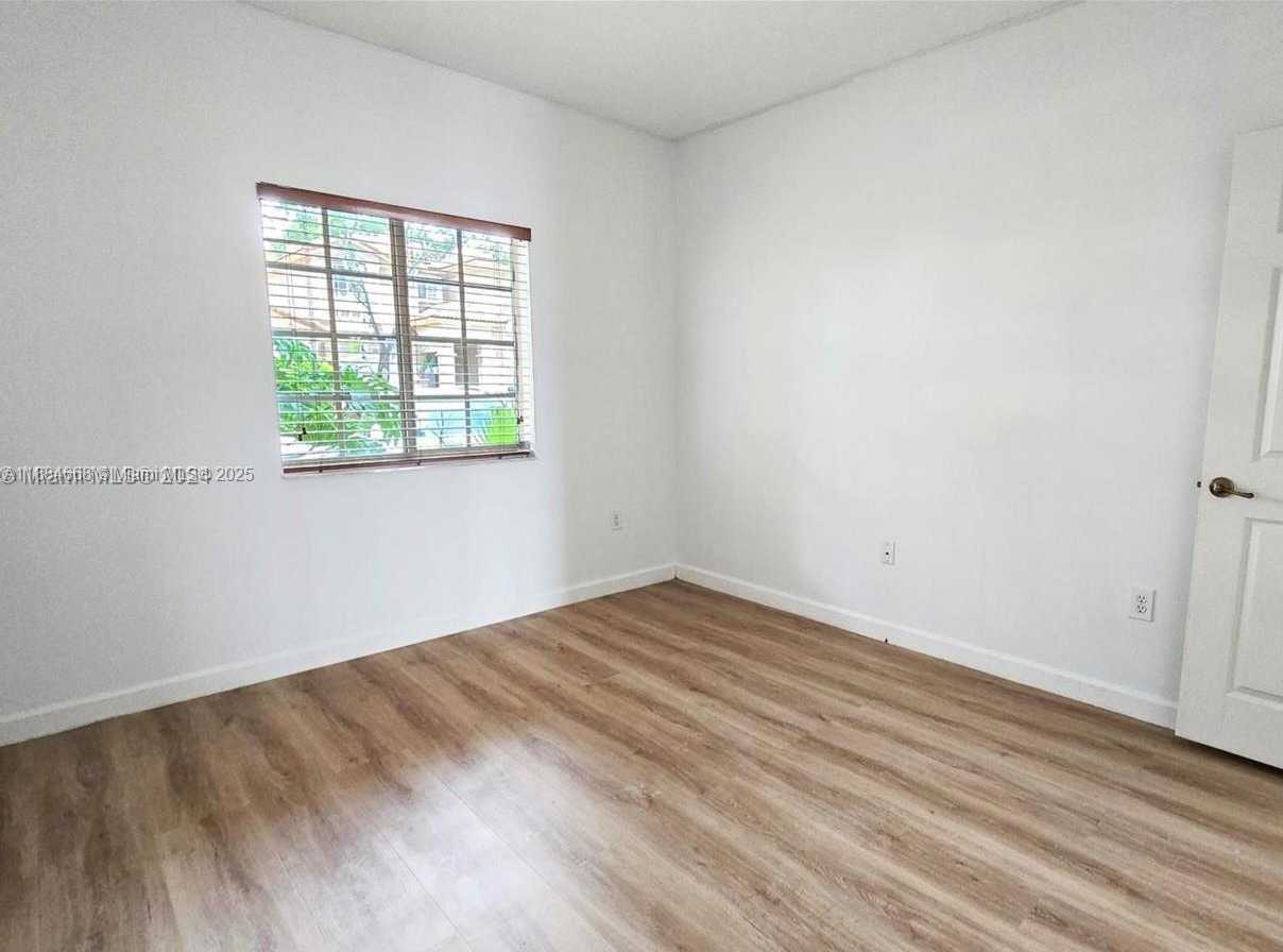 Small Image of 6814 NORTH WEST 107TH PL, Doral Number 11