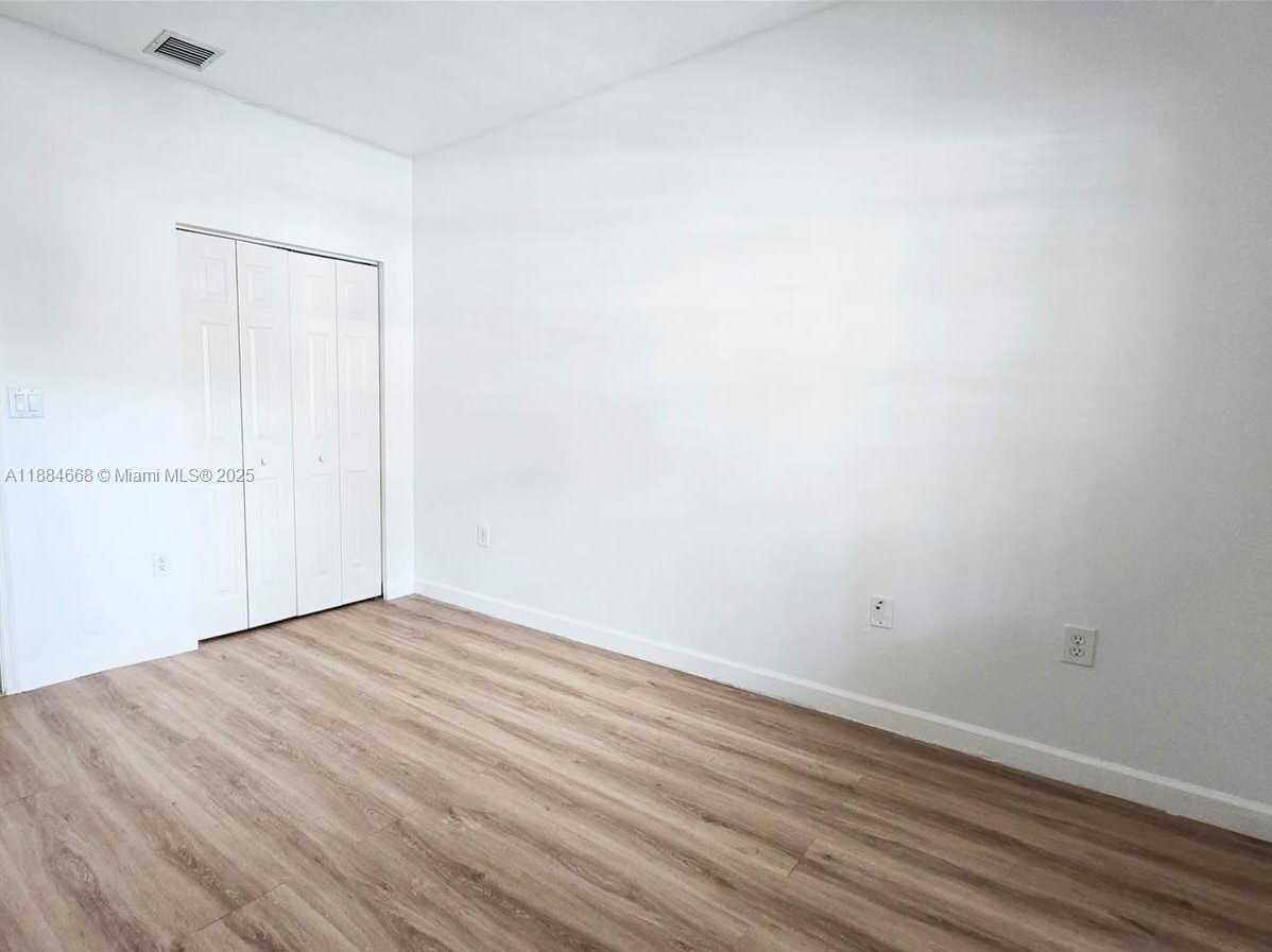 Small Image of 6814 NORTH WEST 107TH PL, Doral Number 18