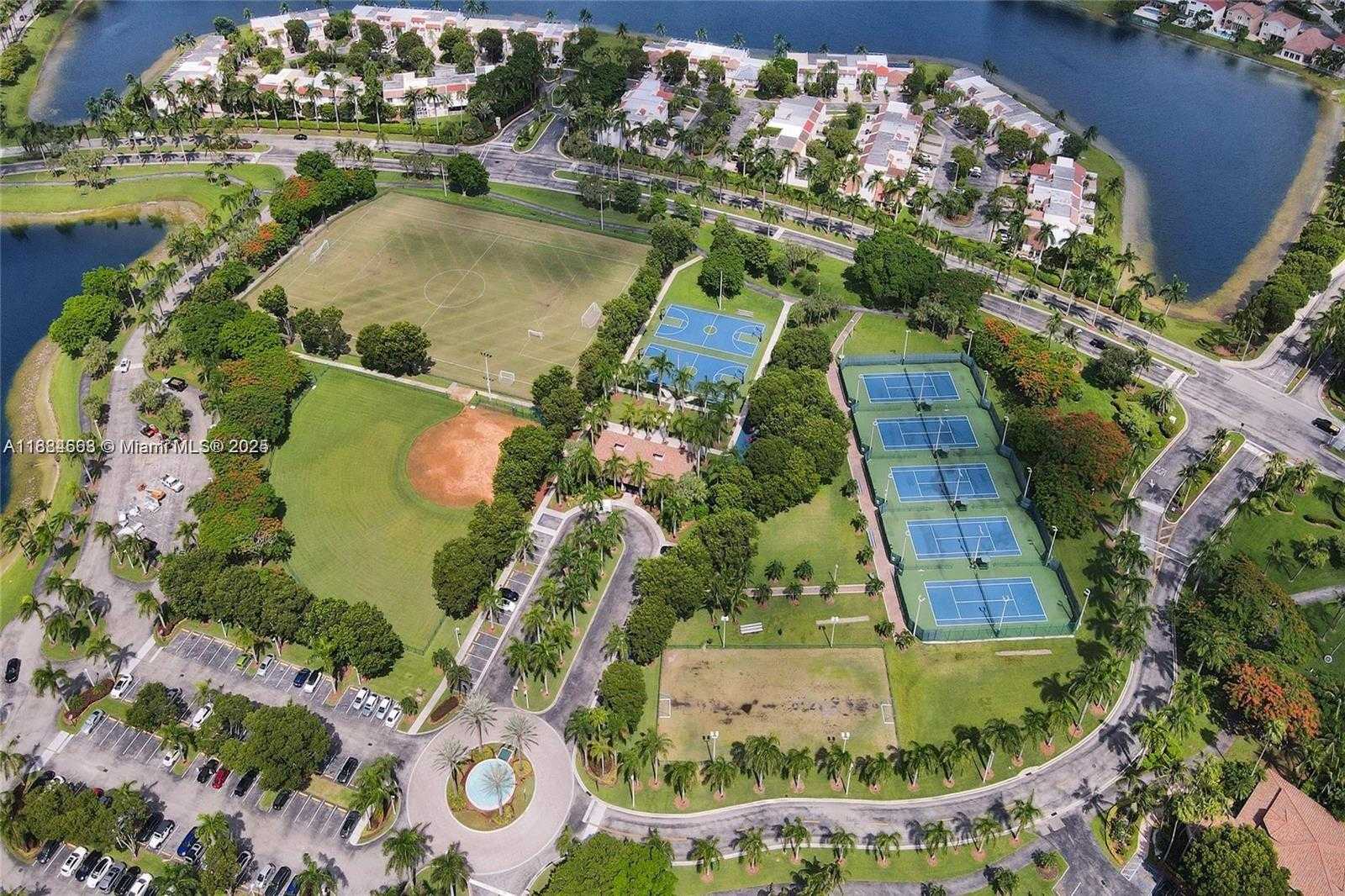 Small Image of 6814 NORTH WEST 107TH PL, Doral Number 22