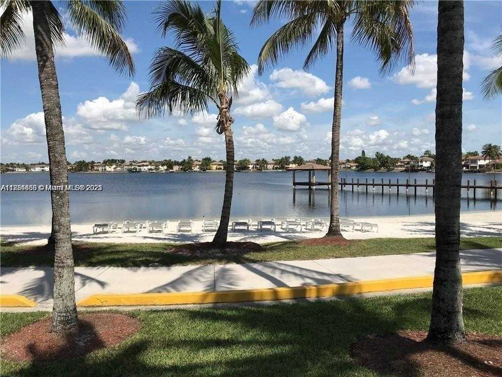 Small Image of 6814 NORTH WEST 107TH PL, Doral Number 23