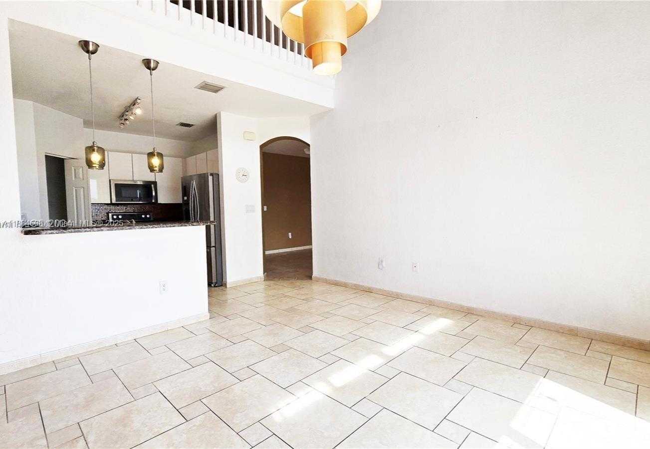 Small Image of 6814 NORTH WEST 107TH PL, Doral Number 9