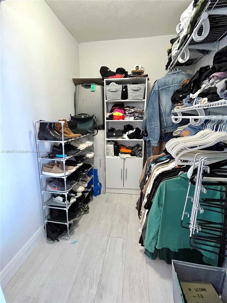 Small Image of 2899 COLLINS AVE #622, Miami Beach Number 15