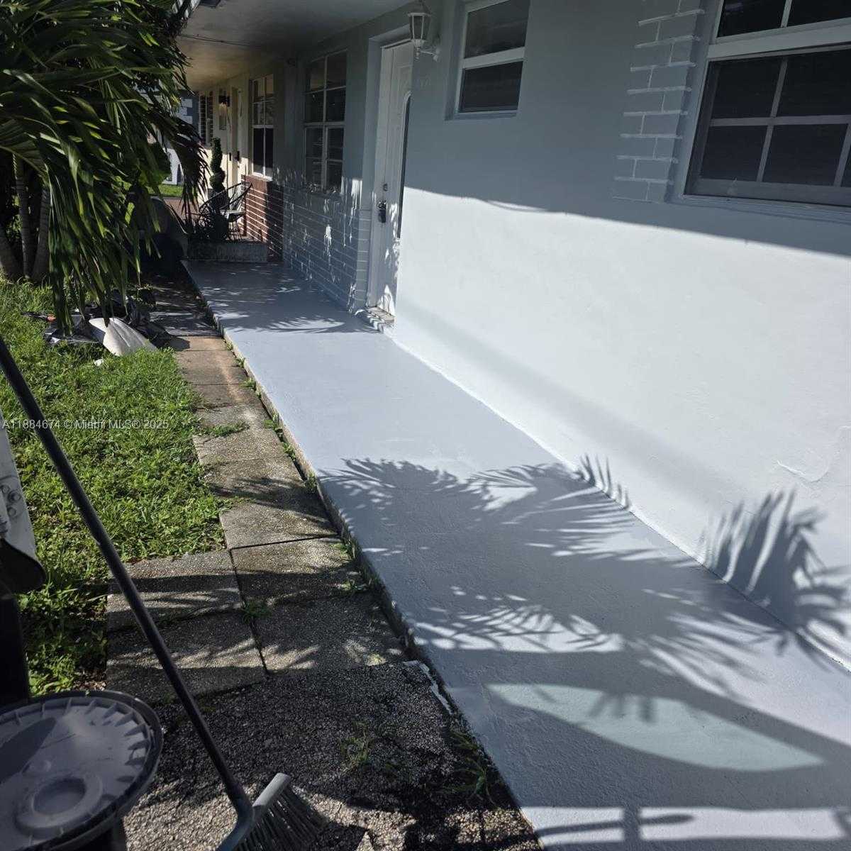 Small Image of 1951 SOUTH WEST 70TH WAY, North Lauderdale Number 2