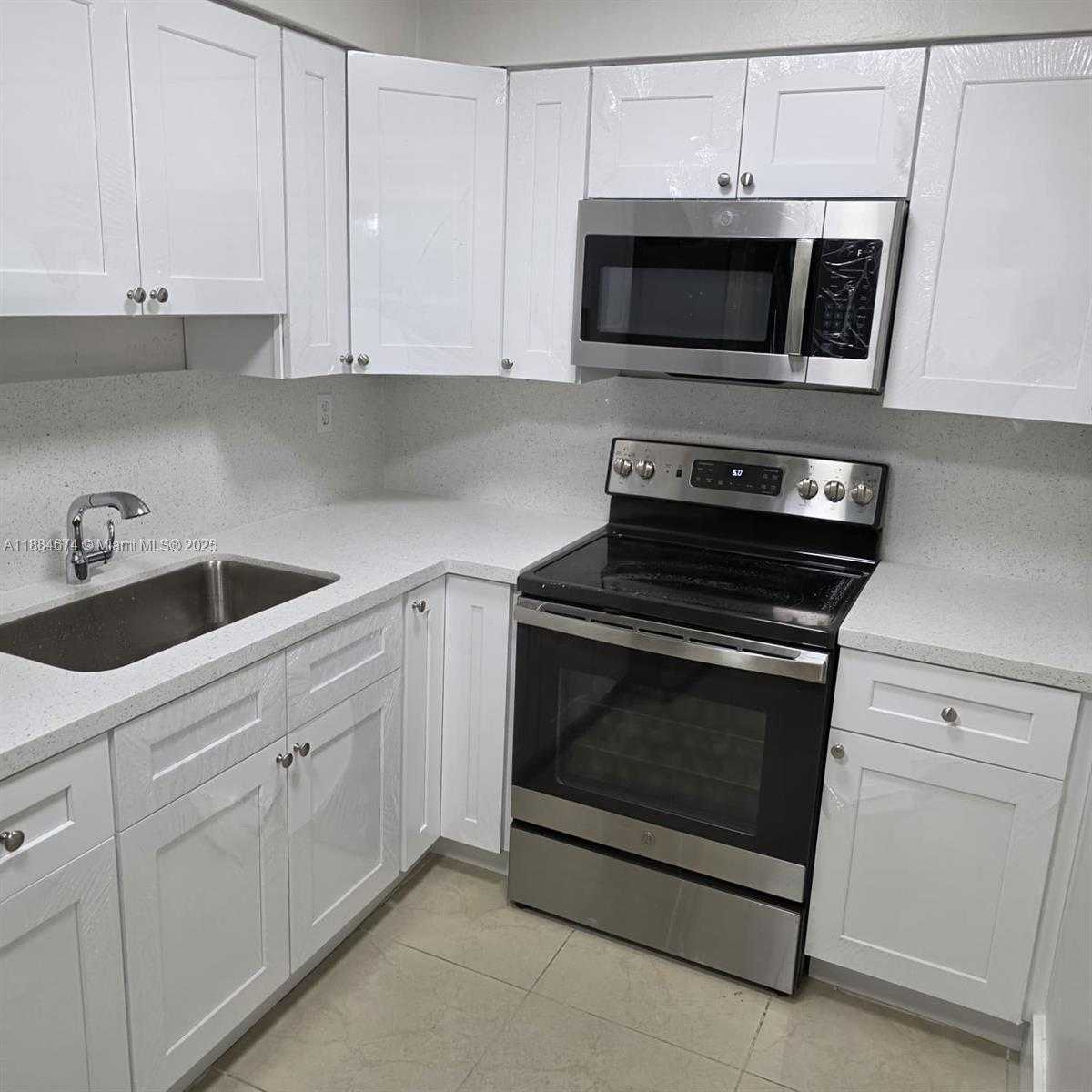 Small Image of 1951 SOUTH WEST 70TH WAY, North Lauderdale Number 4