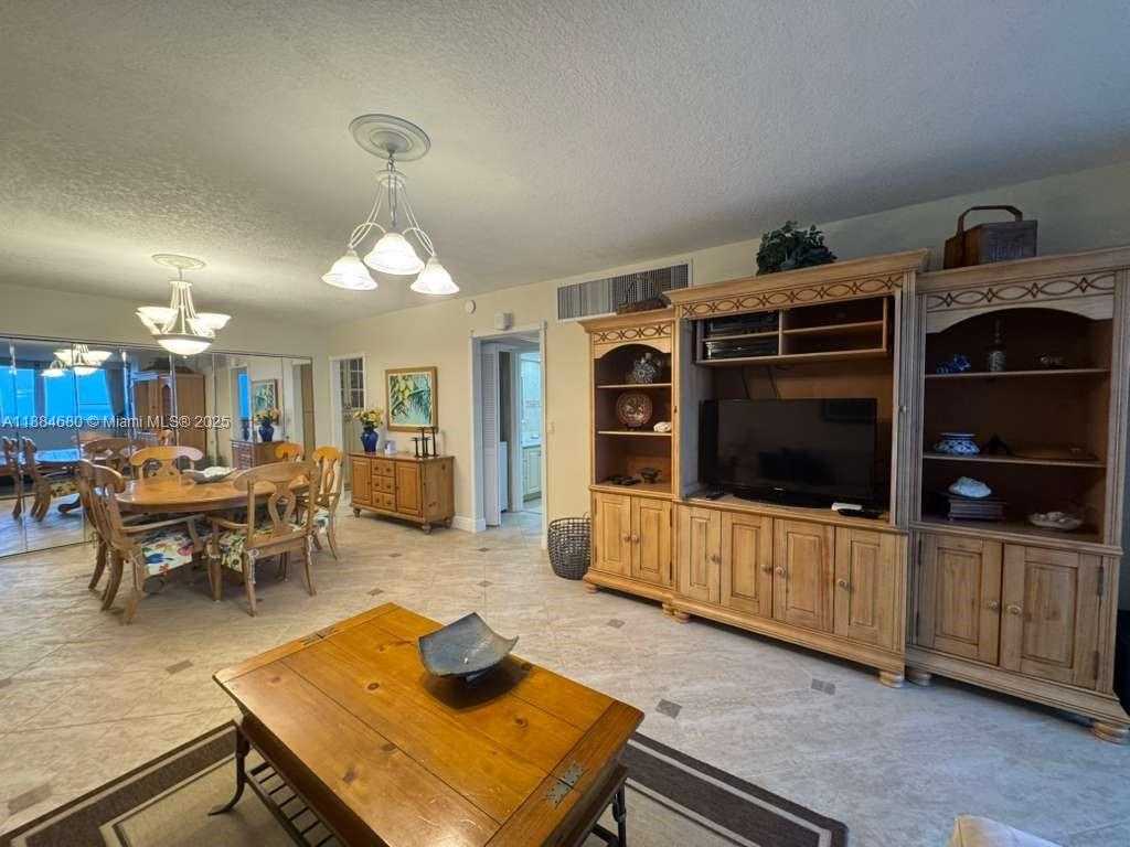 Small Image of 5005 COLLINS AVE #714, Miami Beach Number 14