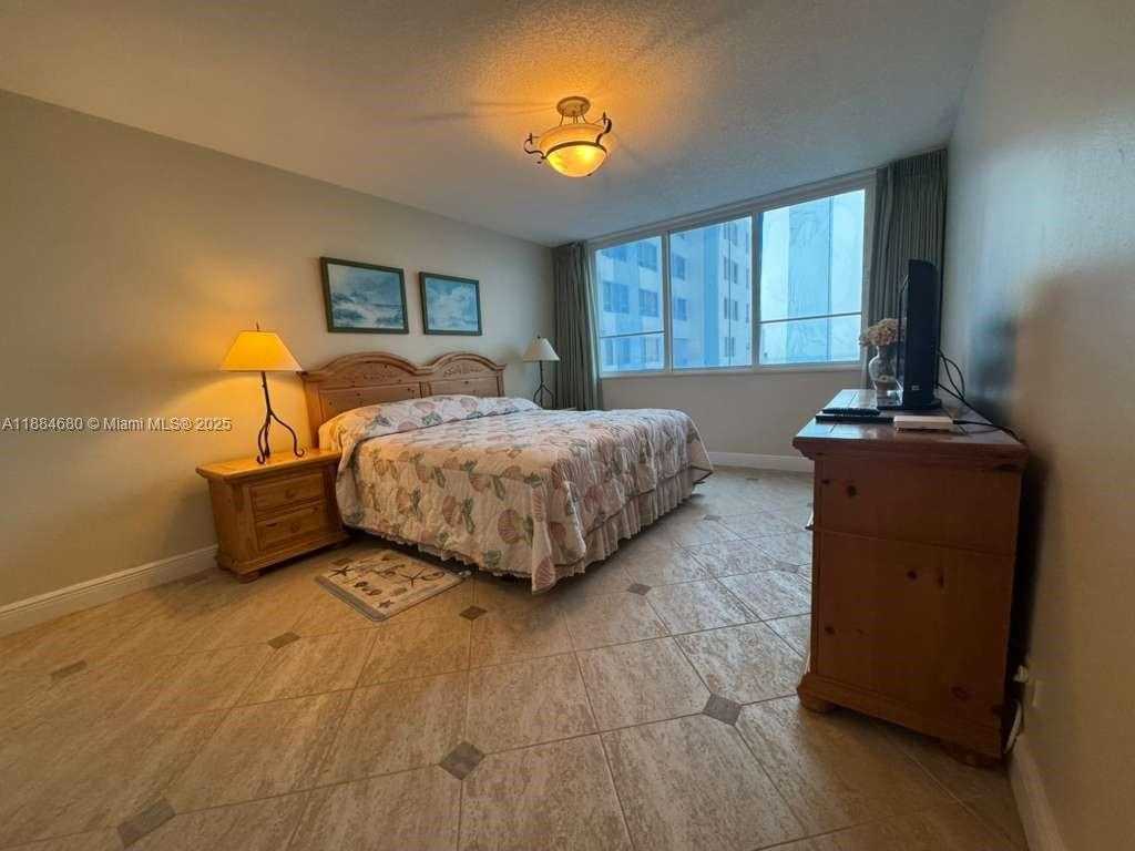 Small Image of 5005 COLLINS AVE #714, Miami Beach Number 27