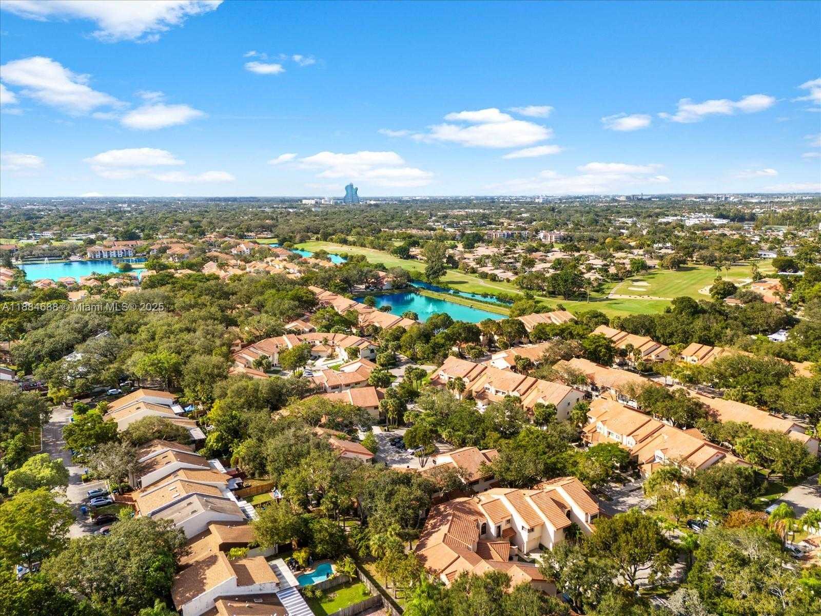 Small Image of 3400 EMERALD OAKS DR #801, Hollywood Number 15