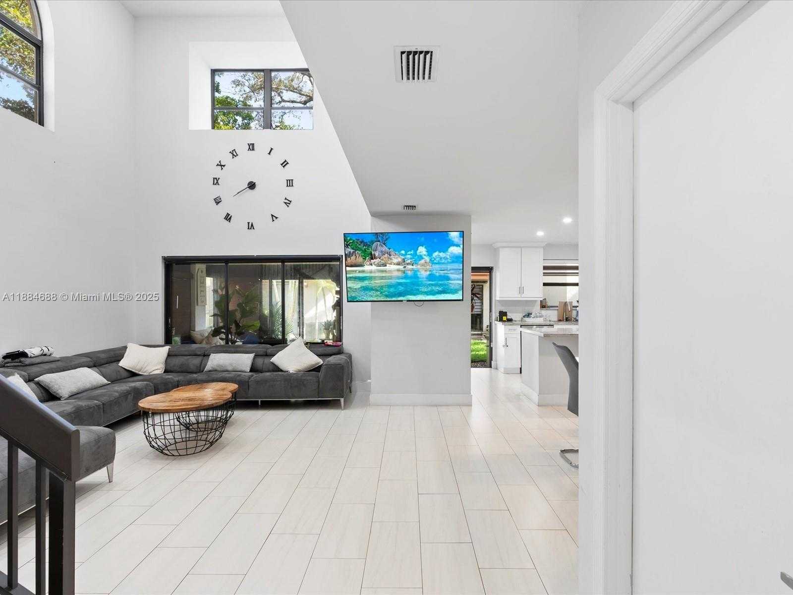 Small Image of 3400 EMERALD OAKS DR #801, Hollywood Number 16