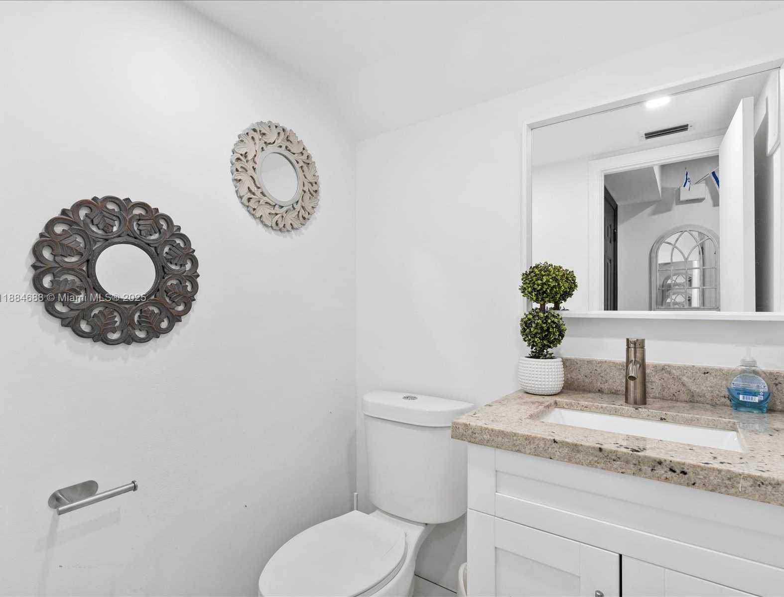 Small Image of 3400 EMERALD OAKS DR #801, Hollywood Number 32