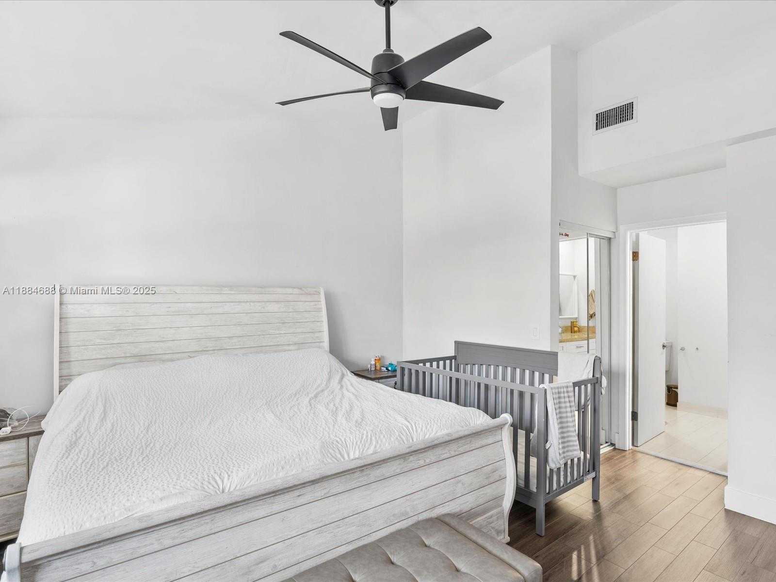 Small Image of 3400 EMERALD OAKS DR #801, Hollywood Number 34