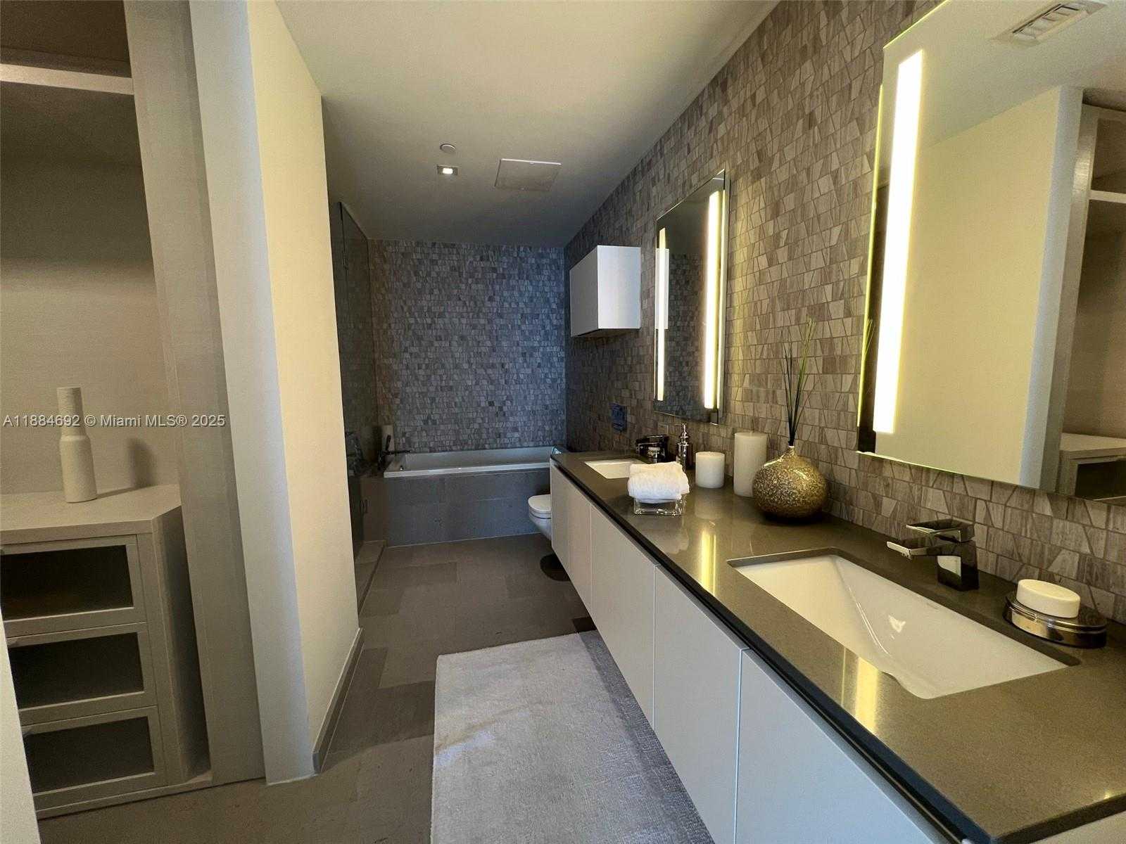 Small Image of 88 SOUTH WEST 7 #3506, Miami Number 2