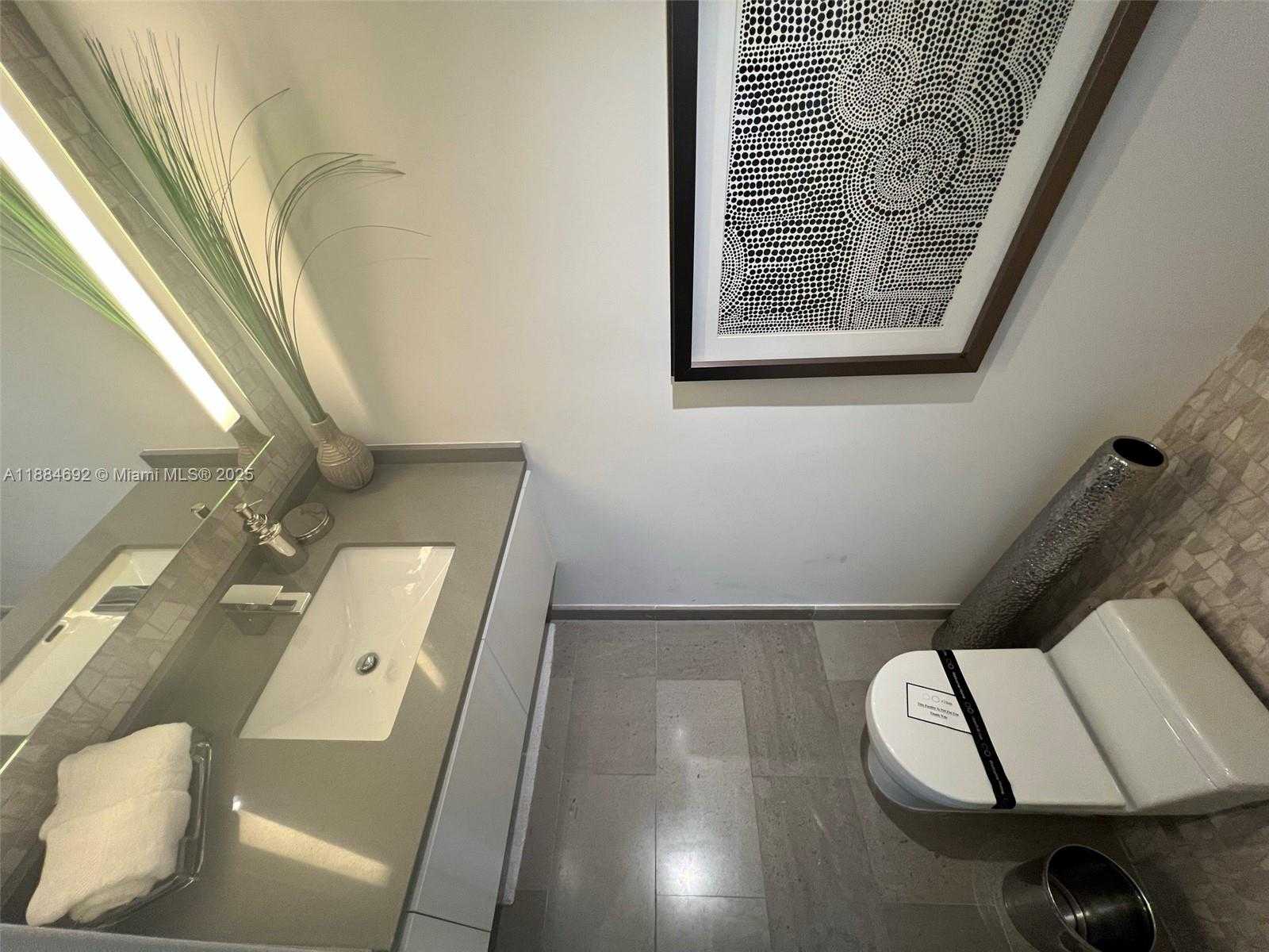 Small Image of 88 SOUTH WEST 7 #3506, Miami Number 8