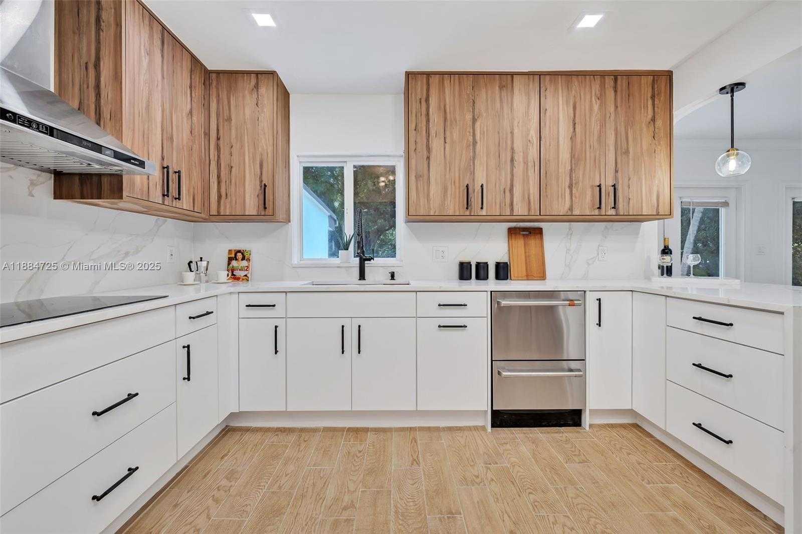 Small Image of 5701 SOUTH WEST 33RD ST, Miami Number 10