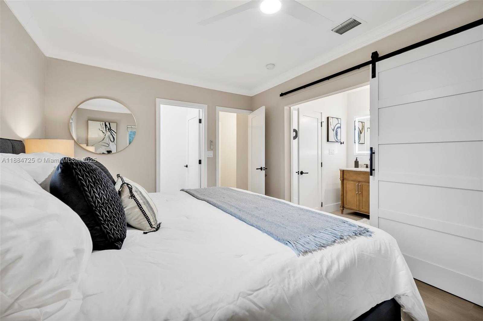Small Image of 5701 SOUTH WEST 33RD ST, Miami Number 24