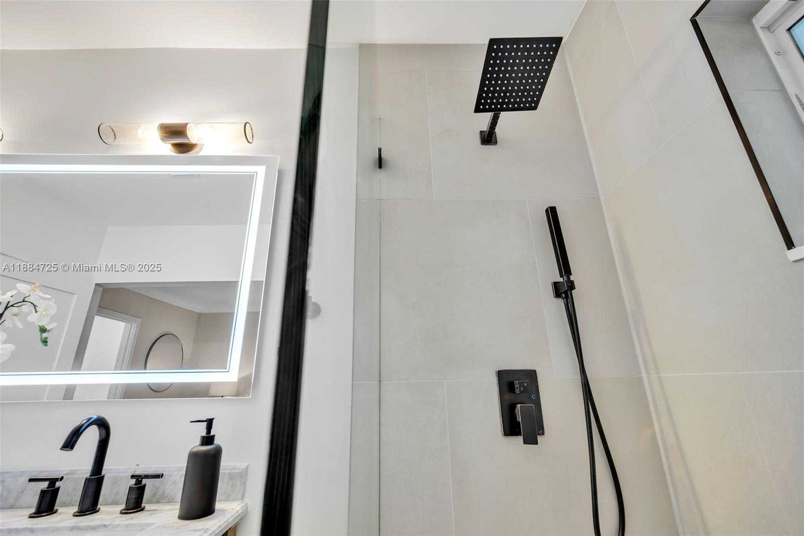 Small Image of 5701 SOUTH WEST 33RD ST, Miami Number 26