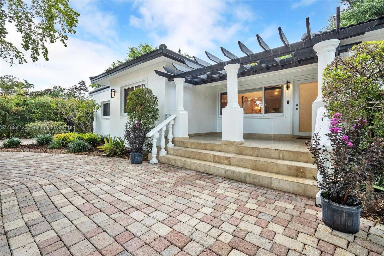Small Image of 5701 SOUTH WEST 33RD ST, Miami Number 41