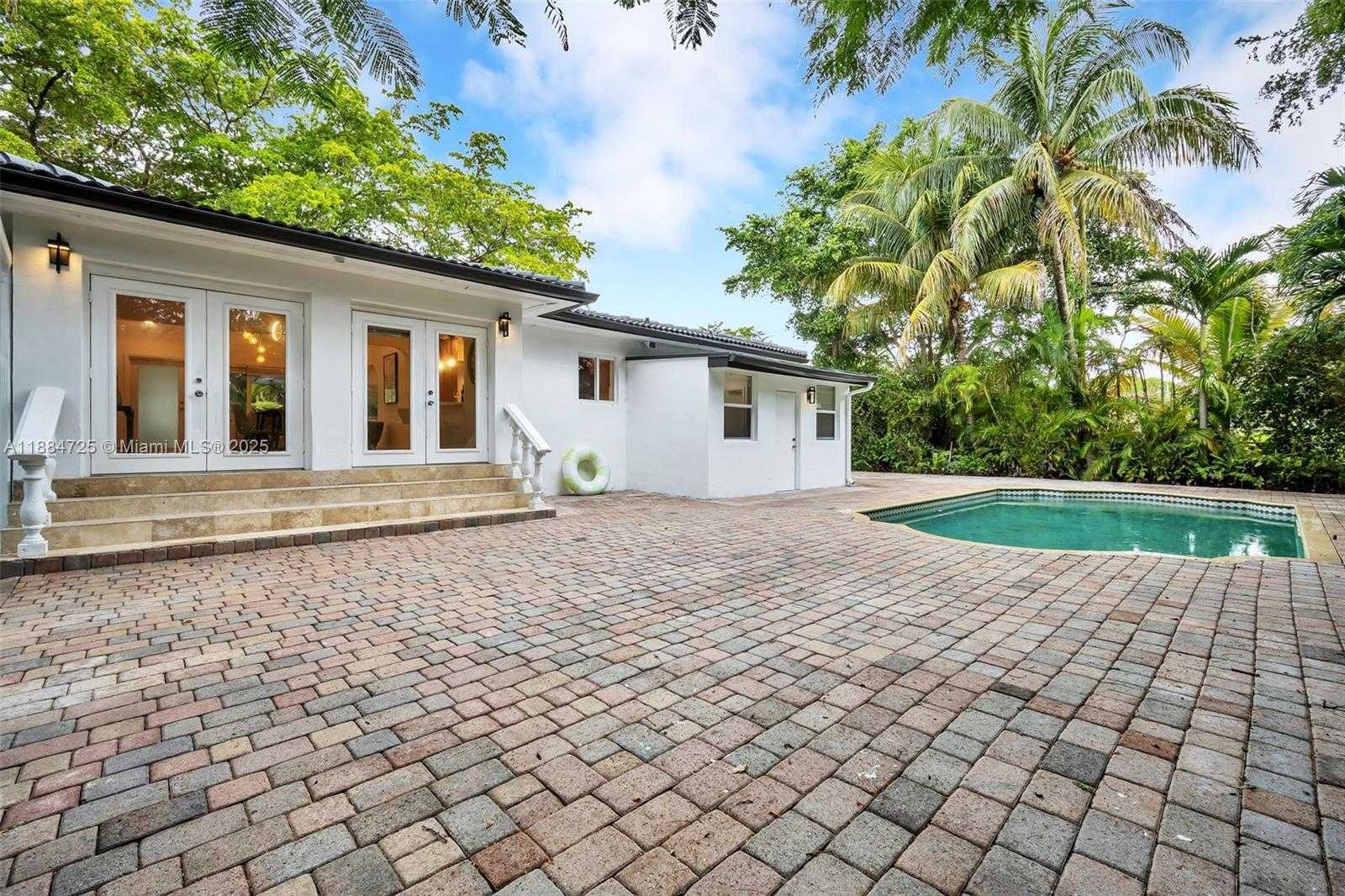 Small Image of 5701 SOUTH WEST 33RD ST, Miami Number 43