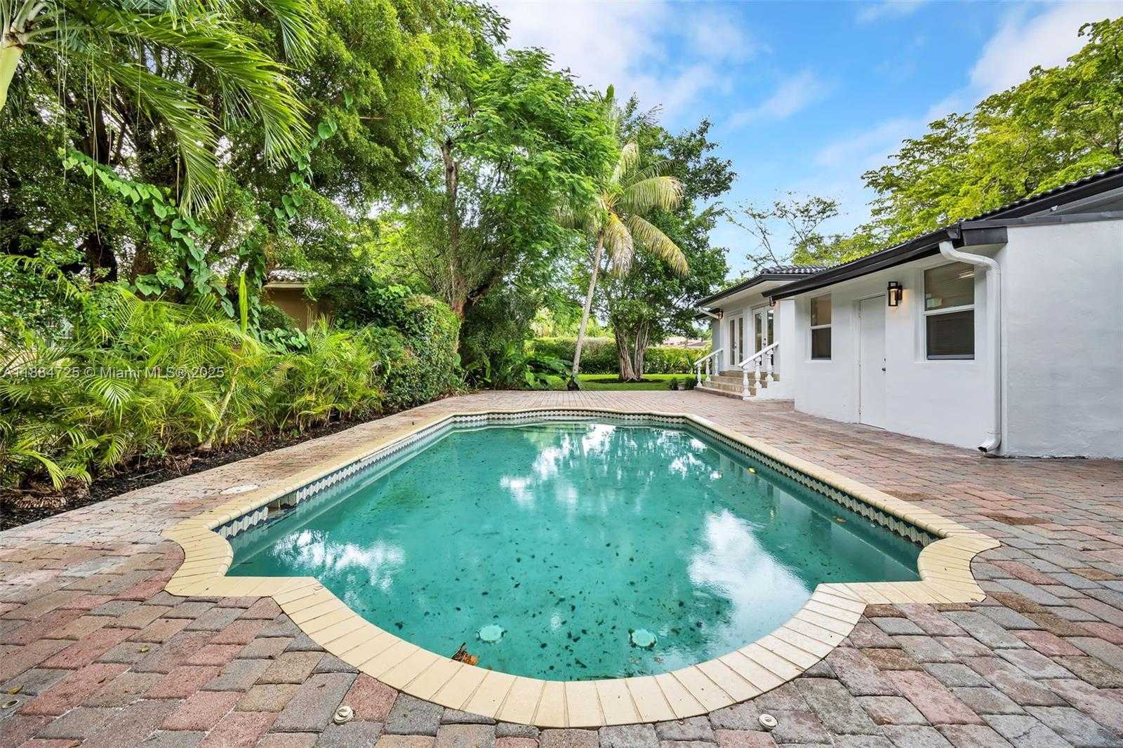 Small Image of 5701 SOUTH WEST 33RD ST, Miami Number 44
