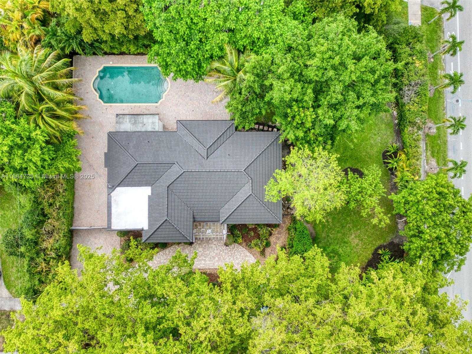 Small Image of 5701 SOUTH WEST 33RD ST, Miami Number 5