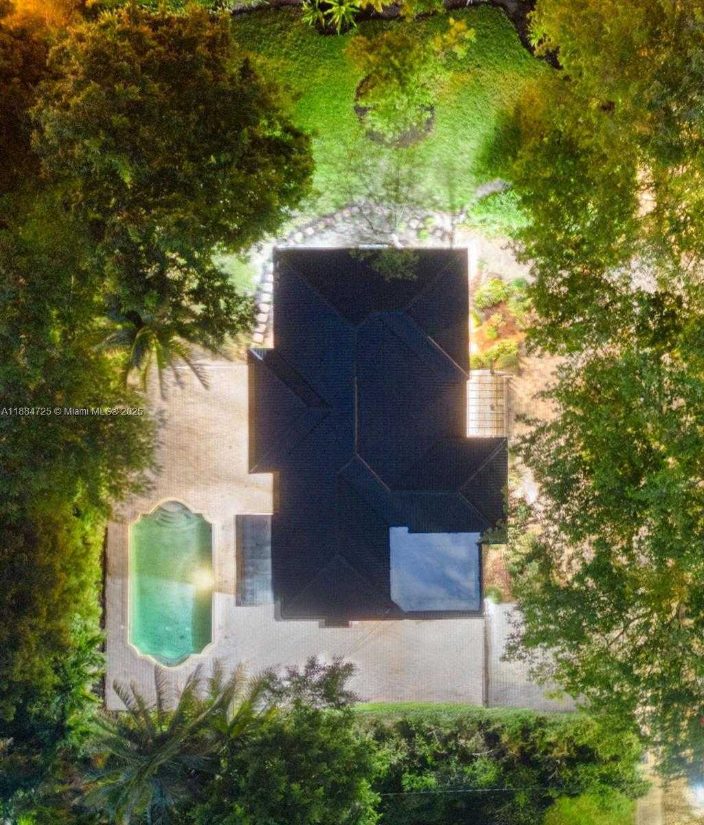 Small Image of 5701 SOUTH WEST 33RD ST, Miami Number 7