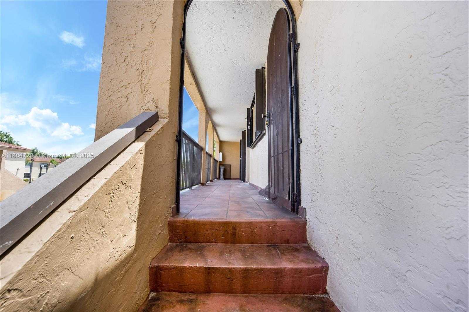 Small Image of 18220 MEDITERRANEAN BLVD #6-18, Hialeah Number 12