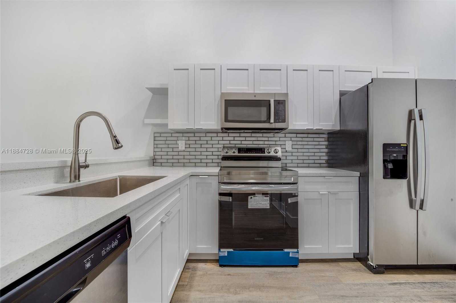 Small Image of 18220 MEDITERRANEAN BLVD #6-18, Hialeah Number 2