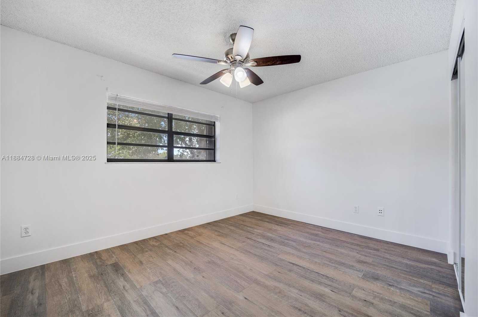 Small Image of 18220 MEDITERRANEAN BLVD #6-18, Hialeah Number 8