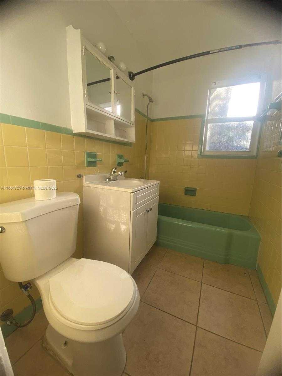 Small Image of 4557 NORTH WEST 3RD ST #., Plantation Number 8