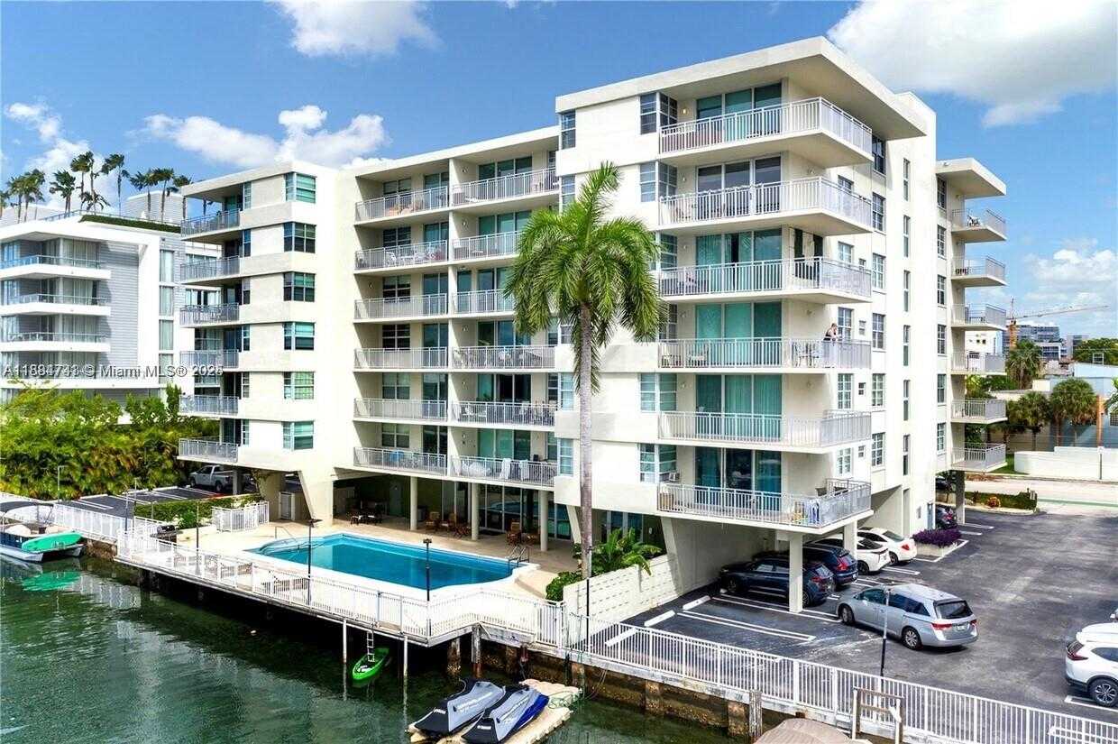 Small Image of 9500 WEST BAY HARBOR DR #2B, Bay Harbor Islands Number 19