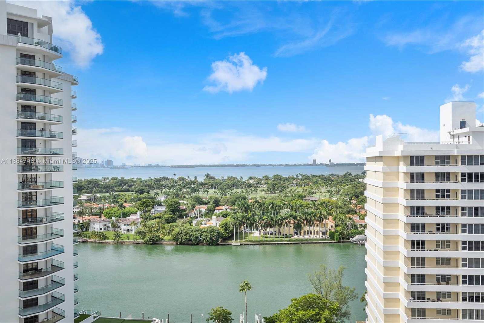 Small Image of 5555 COLLINS AVE #5P, Miami Beach Number 12