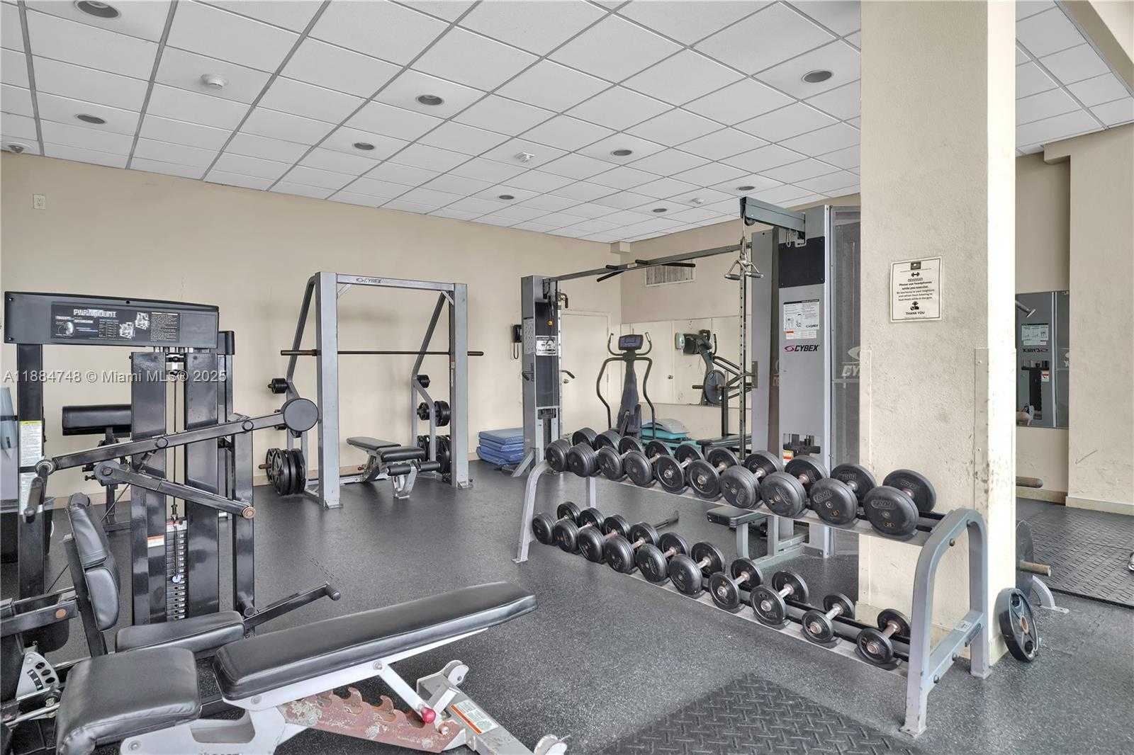Small Image of 5555 COLLINS AVE #5P, Miami Beach Number 17