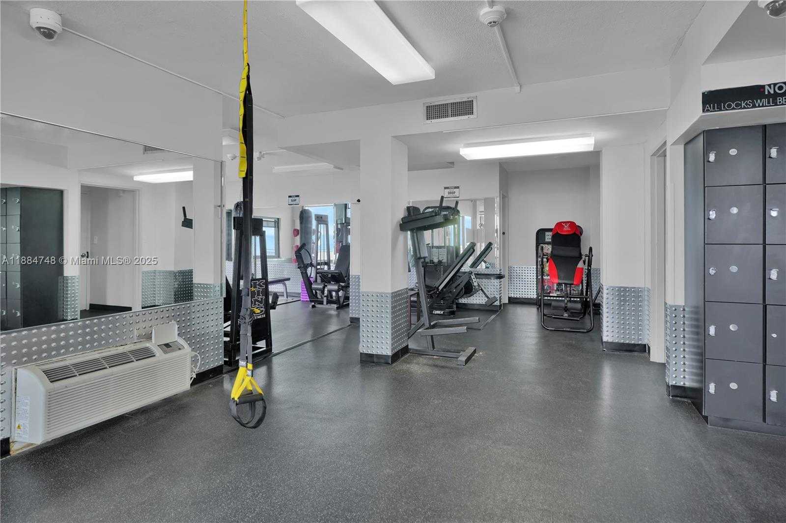 Small Image of 5555 COLLINS AVE #5P, Miami Beach Number 20