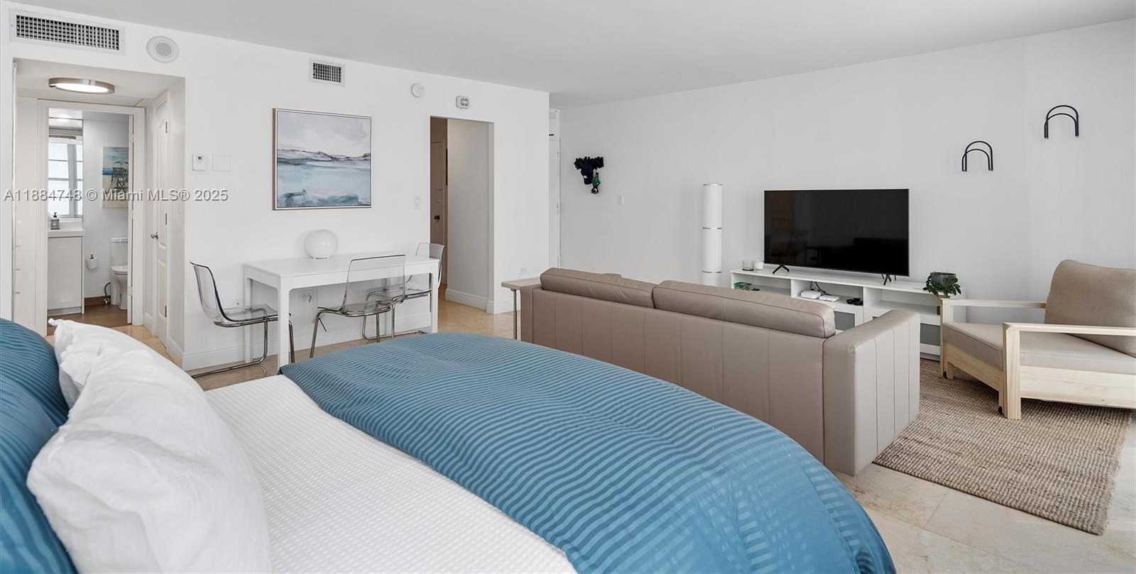 Small Image of 5555 COLLINS AVE #5P, Miami Beach Number 5