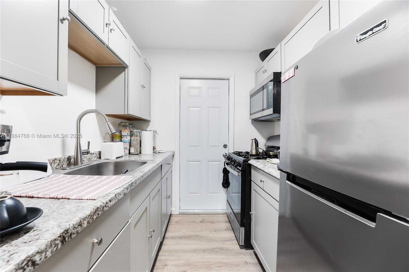 Small Image of 301 JEFFERSON AVE #2D, Miami Beach Number 7