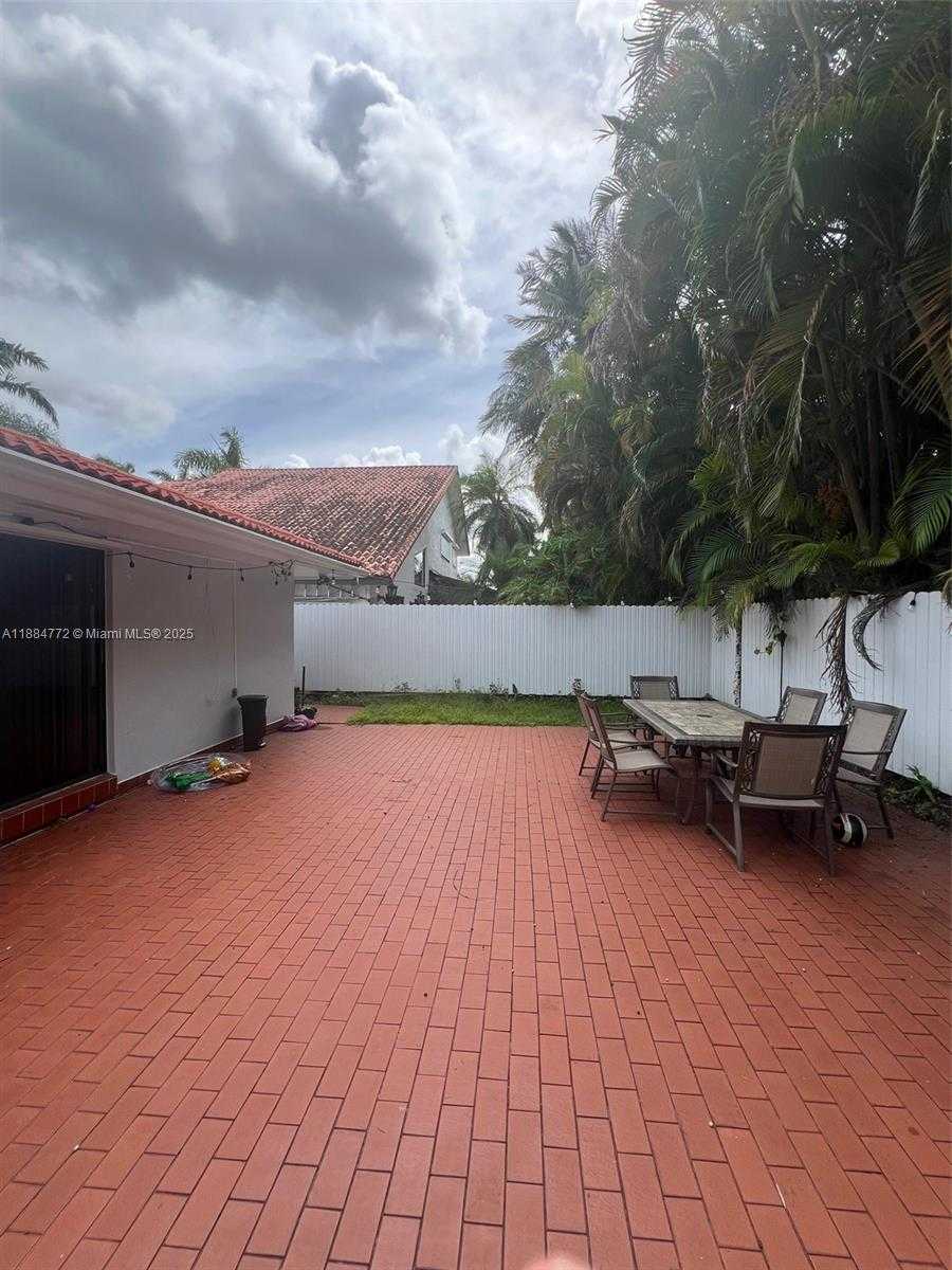 Small Image of 12310 SOUTH WEST 97TH ST, Miami Number 13