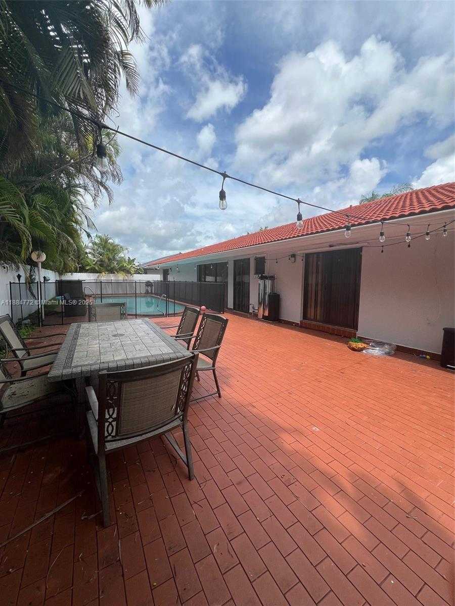 Small Image of 12310 SOUTH WEST 97TH ST, Miami Number 14