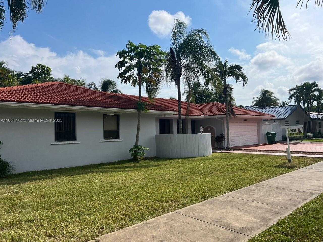 Small Image of 12310 SOUTH WEST 97TH ST, Miami Number 2